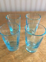 Quatre petits verres anciens pour collectionneur!