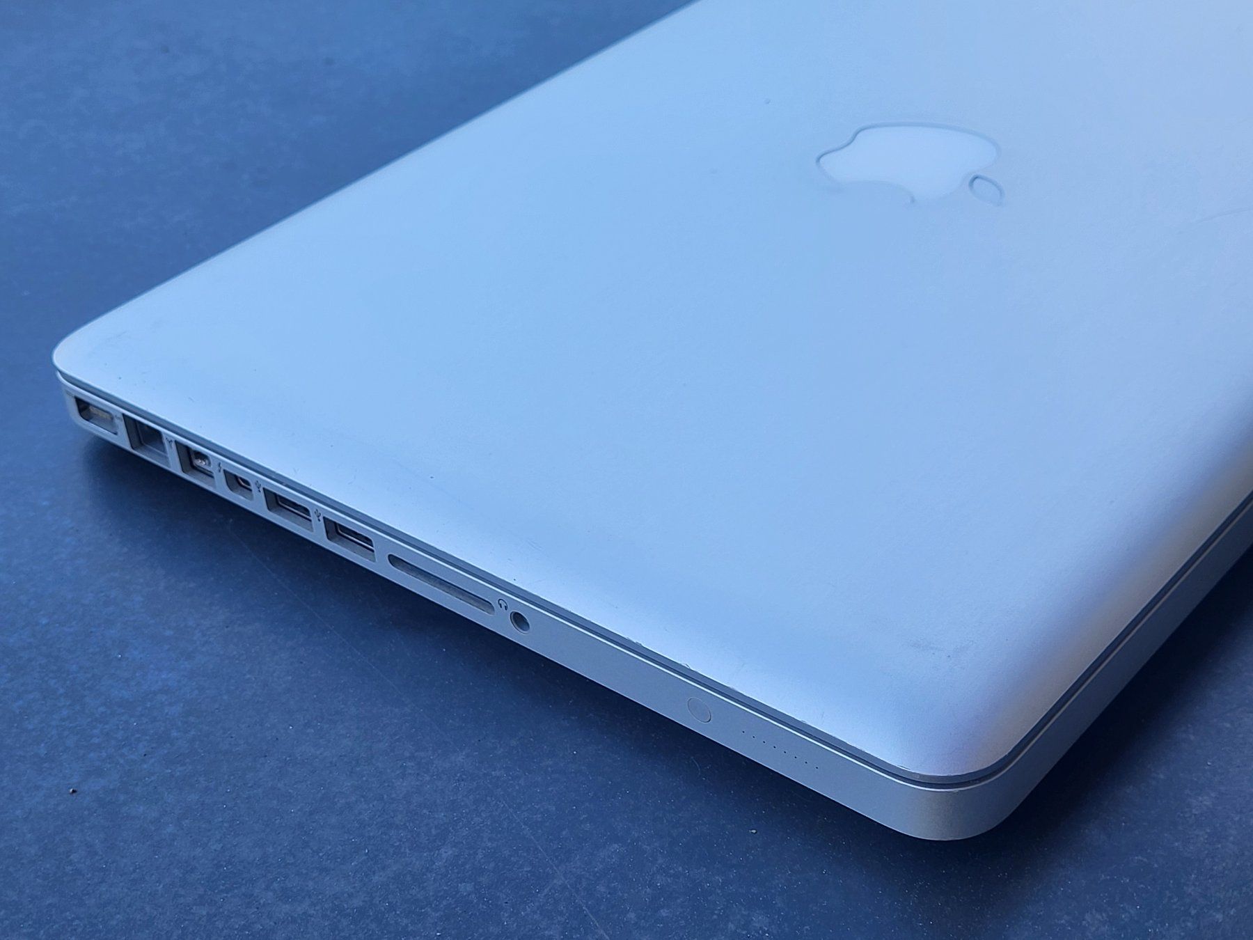 Apple Notebook: Macbook Pro mit Googles Chrome OS (flex) installiert – Usato da Laufen venduto da dan_p89t 5