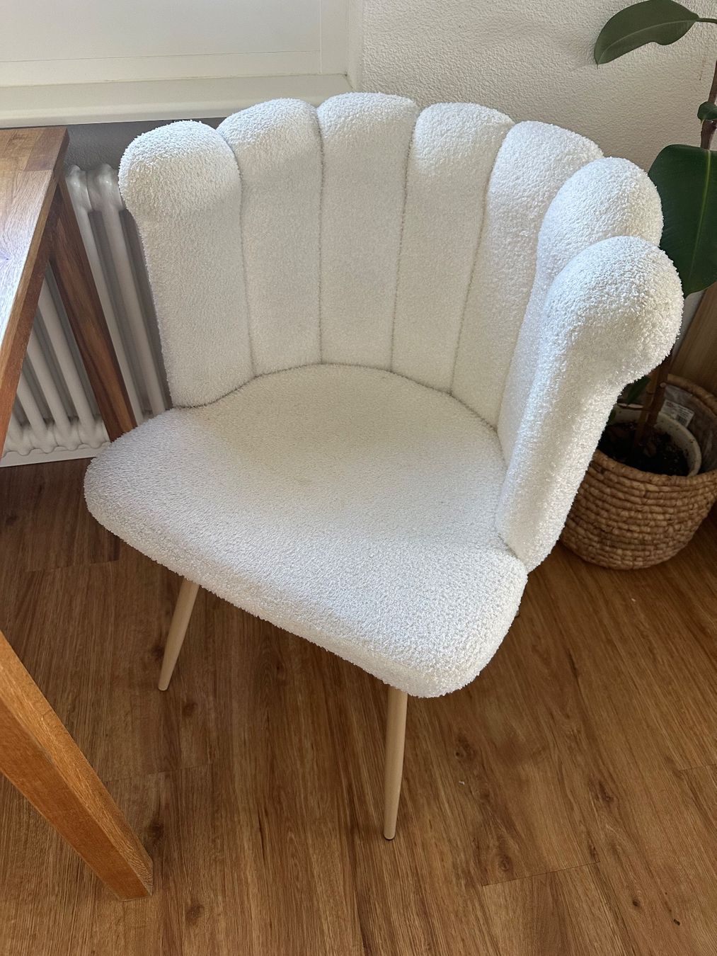 Tavoli: Holztisch 75x75cm mit 2 Stühlen – Usato da Regensdorf venduto da crln 7