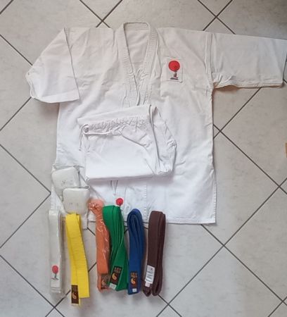 Karate Gi Kimono Grösse L mit Zubehör für den Start!🥋
