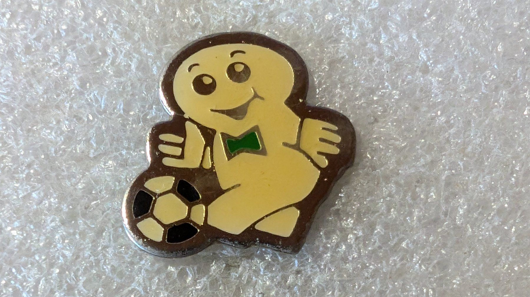 Placchette & Badge: Ansteckpin 212: Maga Bio – Usato da Oppligen venduto da Pin-Fall-Shop