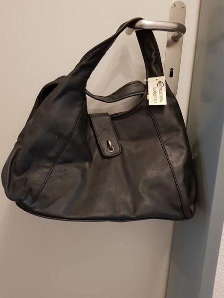 Sacs femmes: Tasche Schwarz – Neuf avec emballage d'origine à Schübelbach par chinchilla84