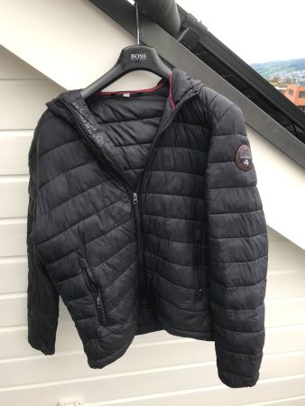 Neuwertige Napapijri Jacke L