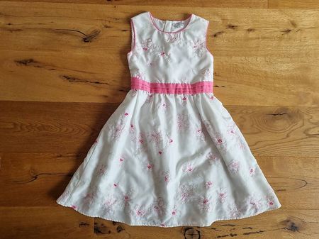 Kleid Gr.140