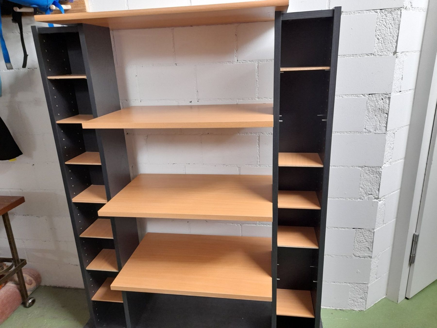 Scaffali: Büchergestell – Usato da Männedorf venduto da Igel24