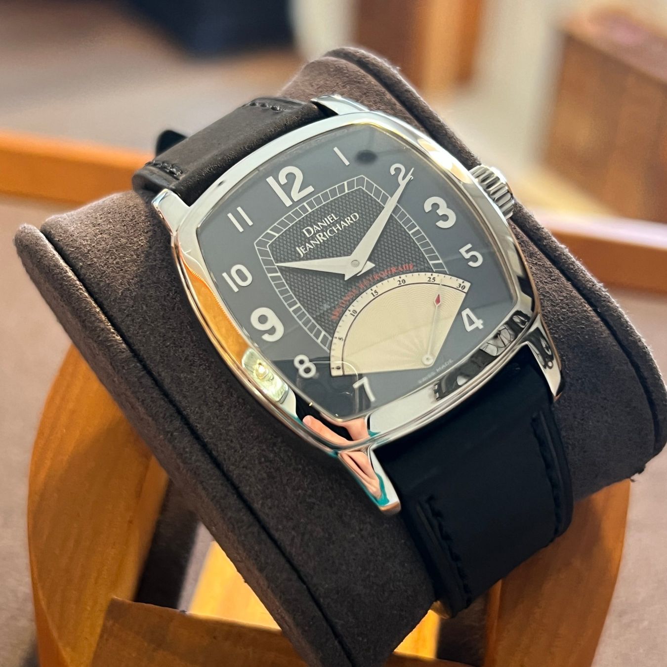 Orologi: Daniel JeanRichard TV Screen Retrograde Seconds 45006 – Usato da Carouge GE venduto da Watchaser 7