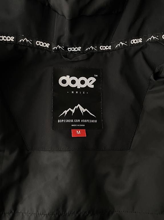 Jacken: Ski- und Snowboardjacke Dope – Gebraucht aus zug von ric_l5qj 2