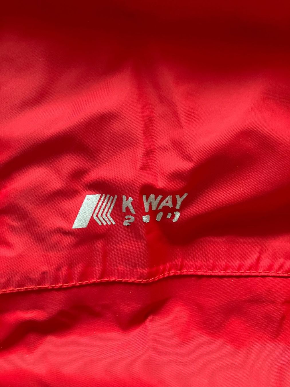 Giacche: K-Way Regenjacke, rot – Usato da Unterägeri venduto da Bettsofa123 2