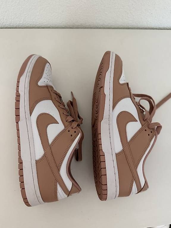 Nike Scarpe da uomo: *Neu* Nike Dunk Low Altrosa 43 – Usato da Wallisellen venduto da bid_sbr9 1