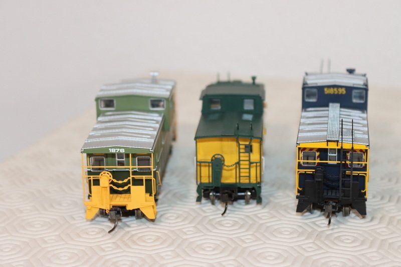 Modelleisenbahnen: 3 US Caboose ( 540) – Gebraucht aus Kerzers von Winu64 6