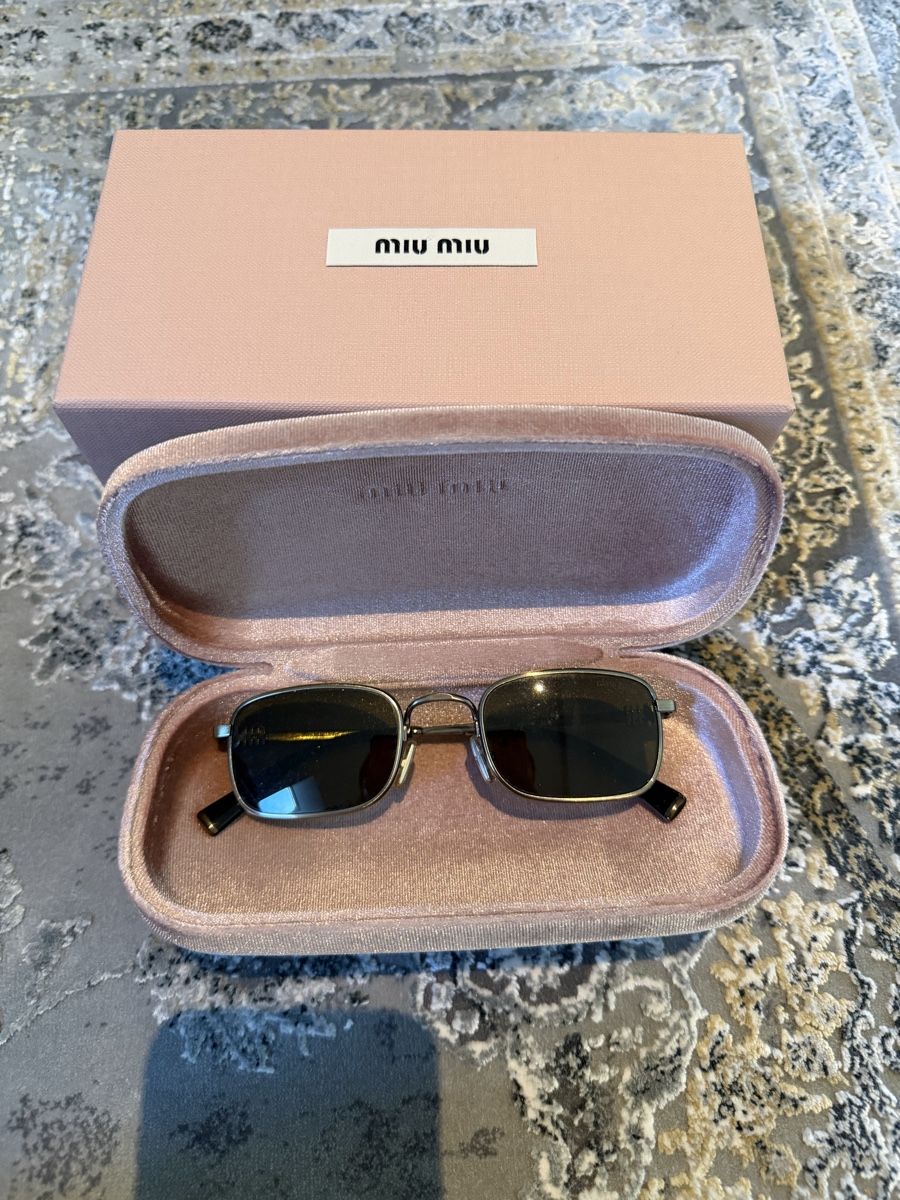 Miu Miu Brillen & Gläser: Miu Miu Sonnenbrille – Neu (gemäss Beschreibung) aus Gossau ZH von shpresa105