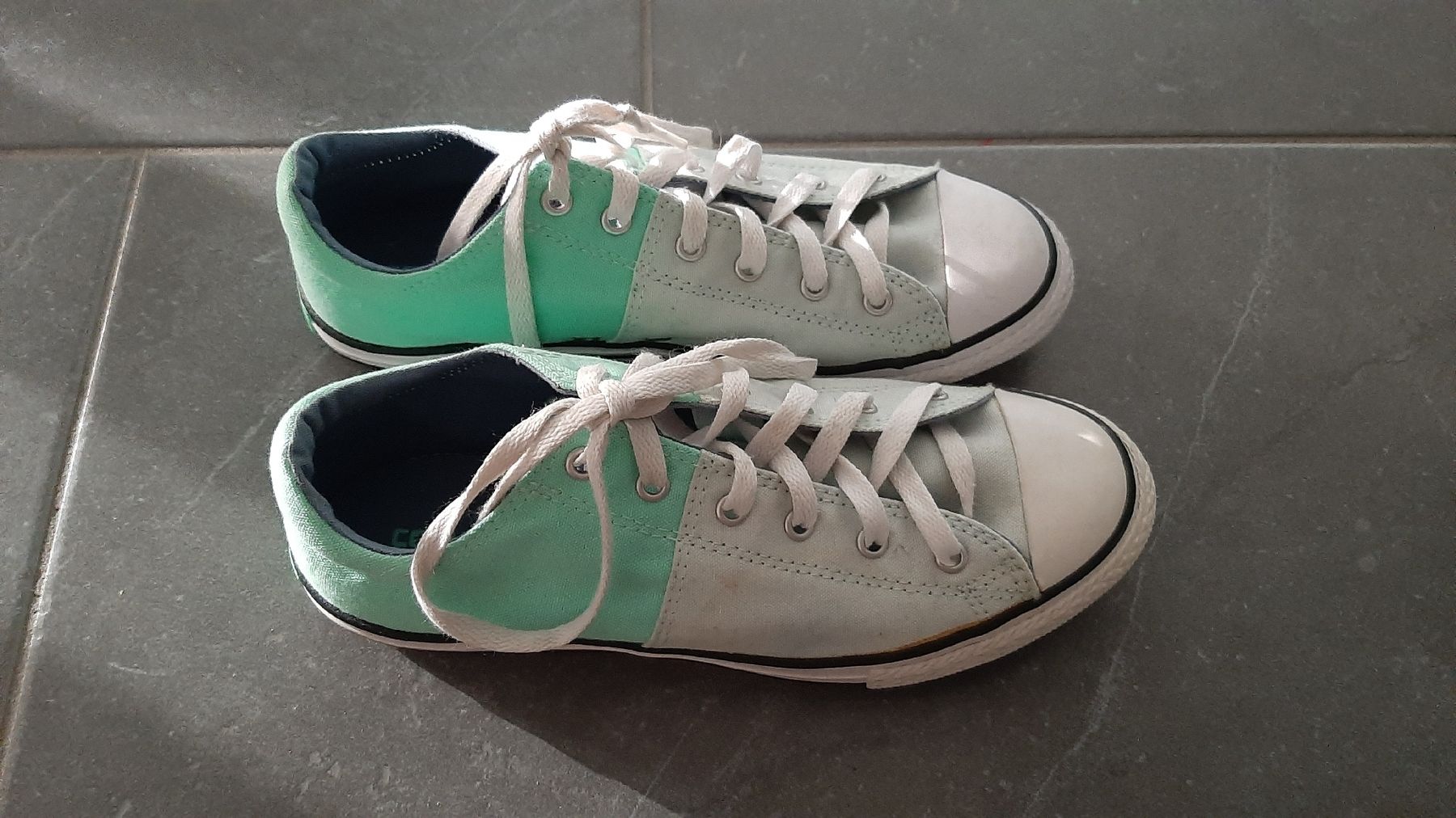 Converse Chaussures femmes: Converse Turnschuh Grösse 38.5 – D'occasion à Dübendorf par Luuuusmeitli12 1