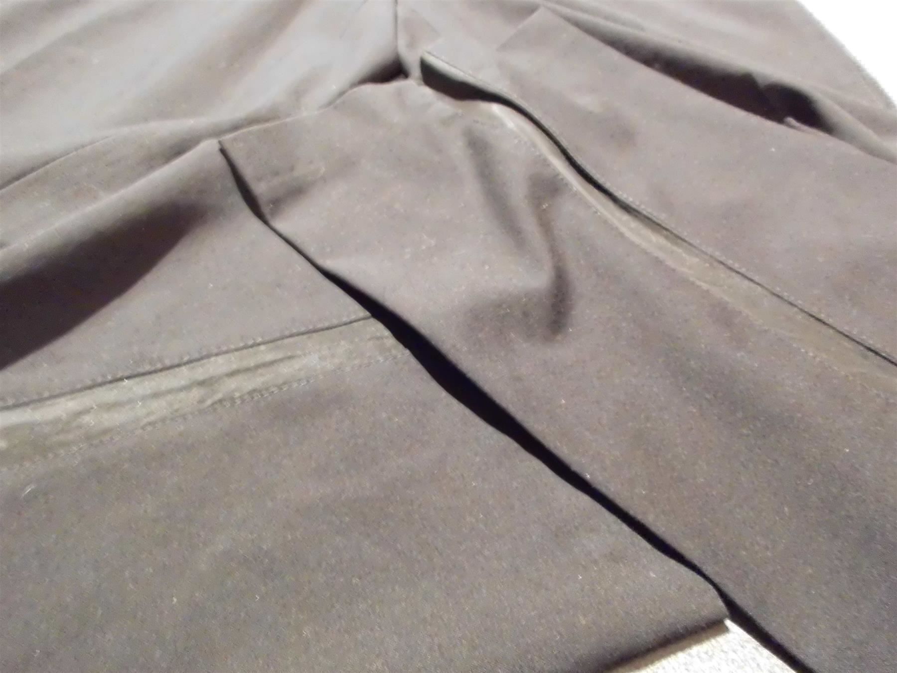 Comma Hosen: Hose Grösse 34, Comma, schwarz, glänzend – Gebraucht aus Zürich von abraxas1291 1