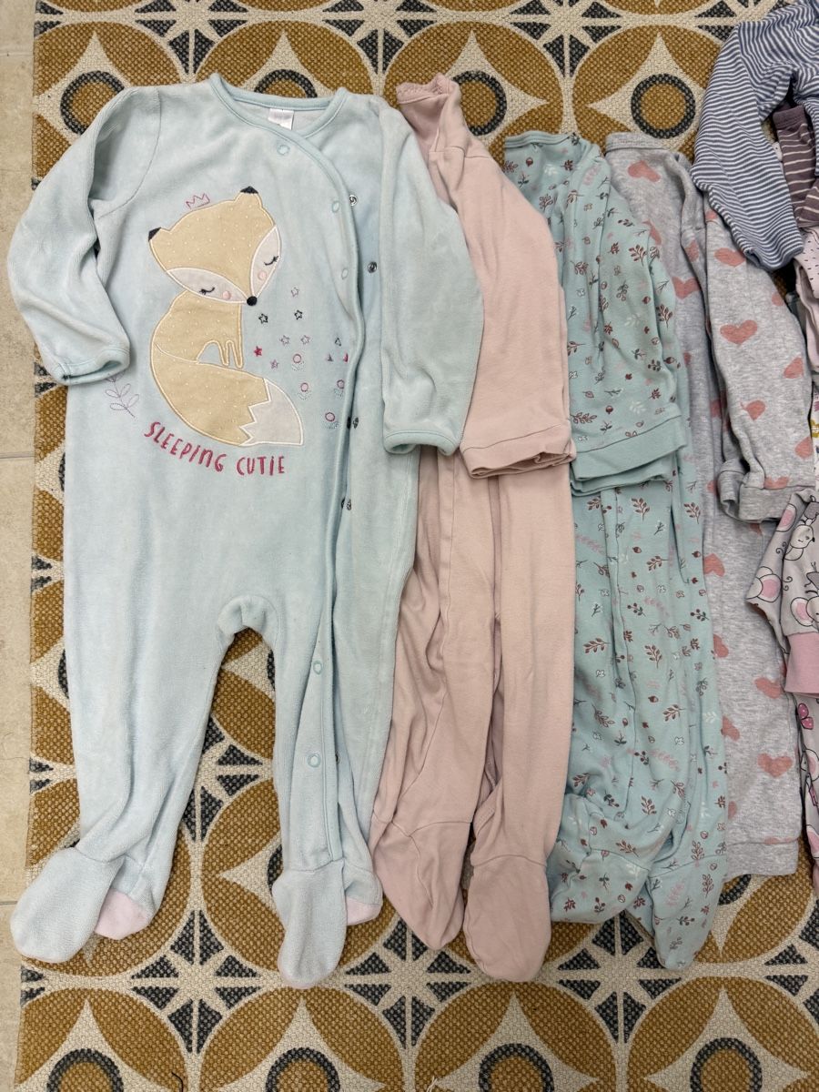 Pyjamas & Ähnliches: Mädchen Pyjamas Grösse 86 guter Zustand – Gebraucht aus Oberrohrdorf von Rgf_b21 1