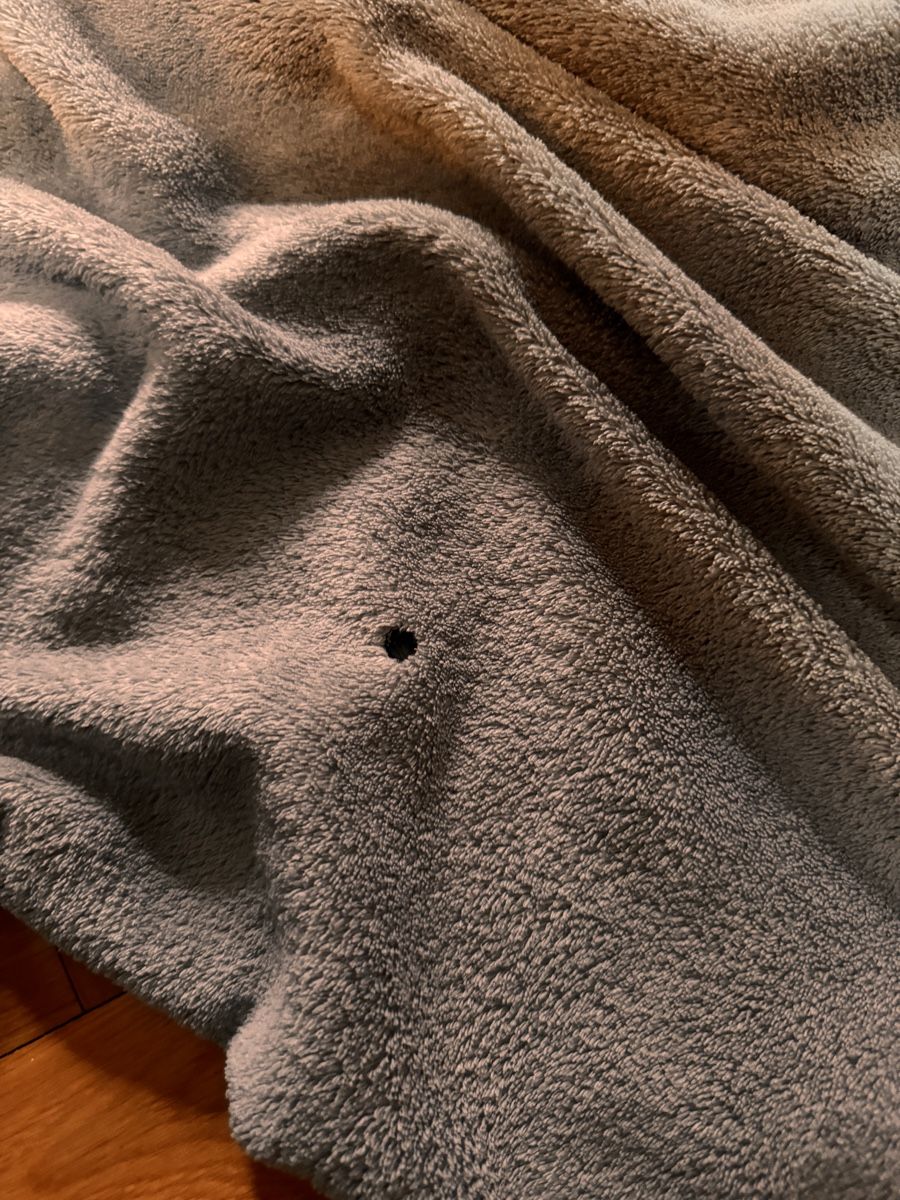 Coperte: Graue Kuscheldecke – Usato da Richterswil venduto da Manu55555 2