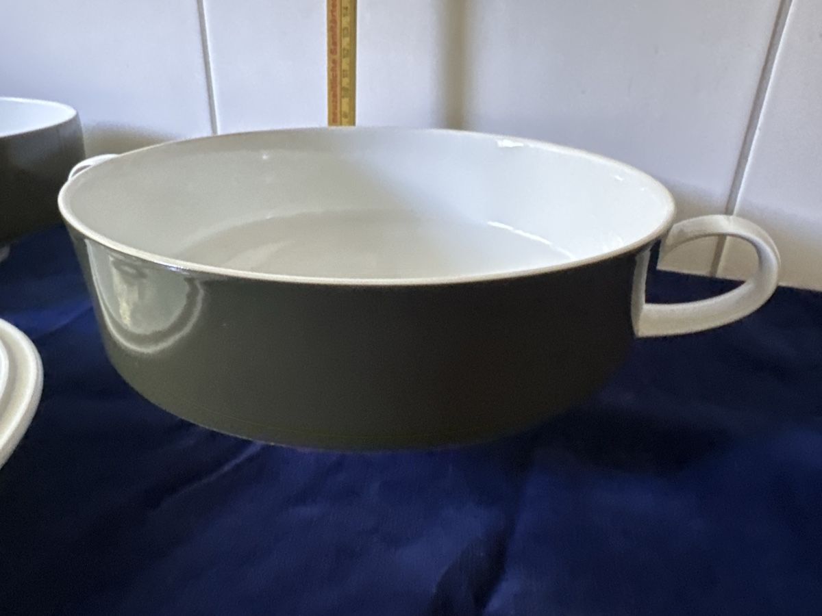 Rosenthal Ciotole: Rosenthal Studio-Linie Composition Schale mit Deckel ca. 21c – Usato da Zürich venduto da Chaeffeler 4