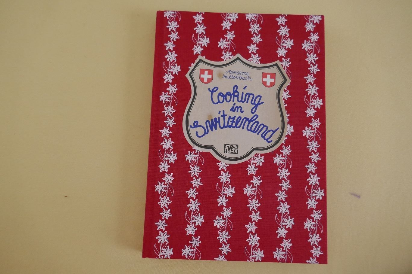 Libri: Cooking in Switzerland – Nuovo (secondo la descrizione) da Horgen venduto da Feli39