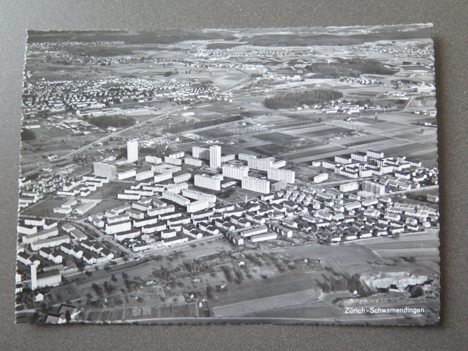 Cartoline postali: ZÜRICH-SCHWAMENDINGEN - NEUE QUARTIERE – Usato da Wittenbach venduto da lipasal