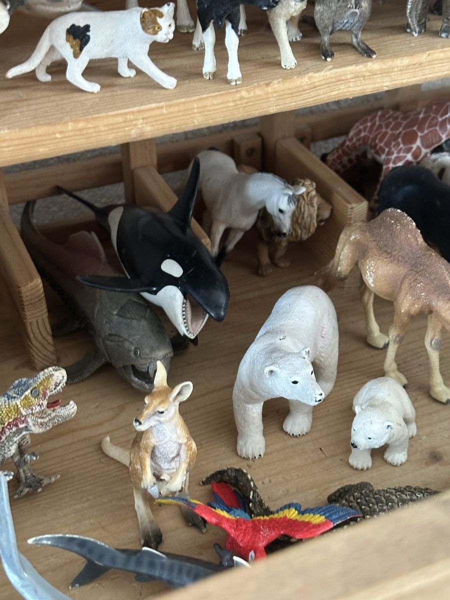 Schleich Giocattoli: 65 schleich Tiere mit Holzhaus – Usato da Wettingen venduto da hak_52m8 6