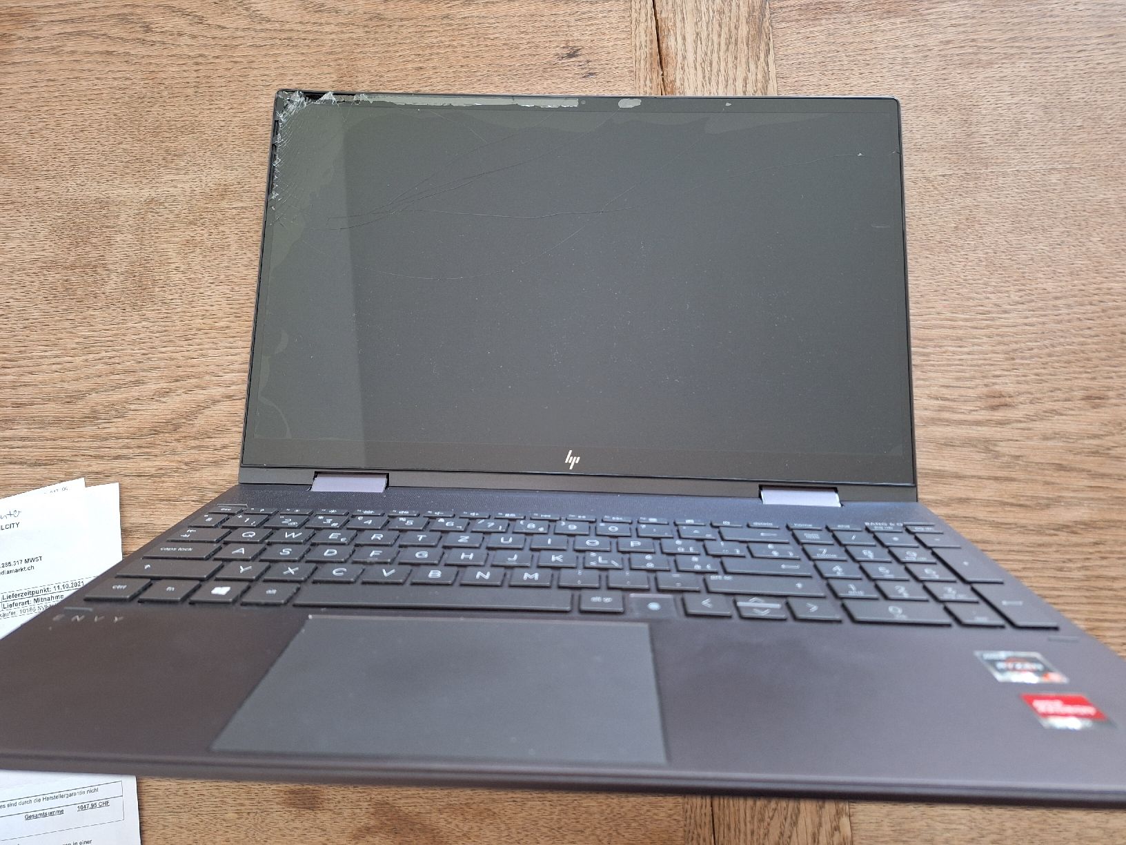 Hewlett Packard Notebooks: HP Envy X360 15" - Bildschirm defekt – Defekt aus Zürich von Nina077