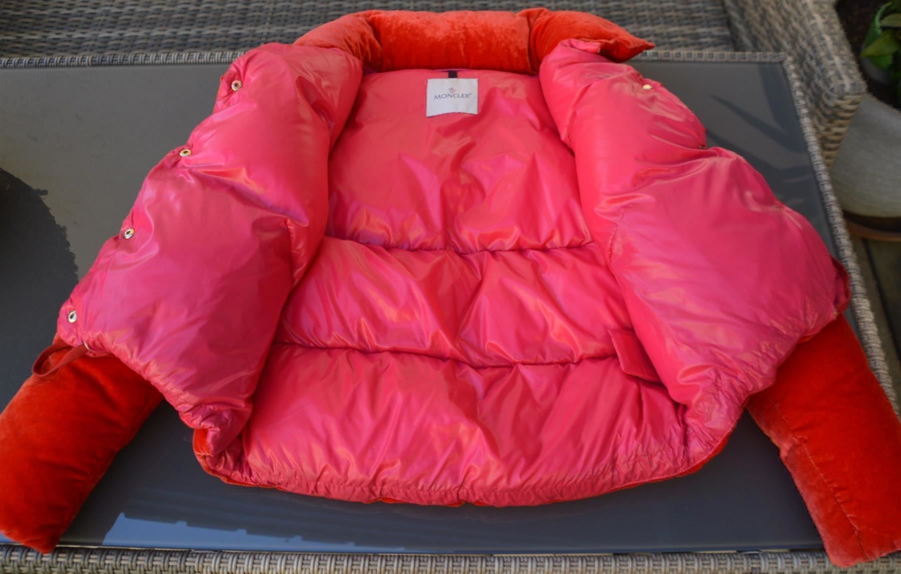 Moncler Giacche: Daunenjacke / doudoune en velours Moncler .2 – Usato da Collonges venduto da Auganien 2