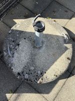 Sonnenschirmständer Beton rund mit Tragegriffen gebraucht