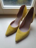 Escarpins jaune en daim 42