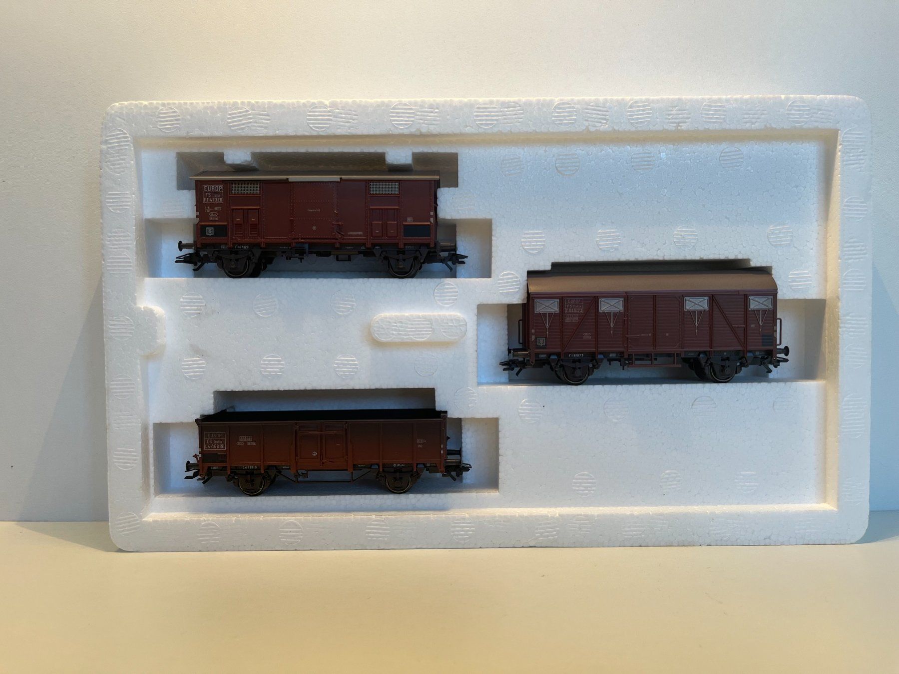 Märklin Trains électriques: Märklin : Wagen-Set "Italienische Klassik" – Neuf avec emballage d'origine à Lohn-Ammannsegg par 406peugeot 1