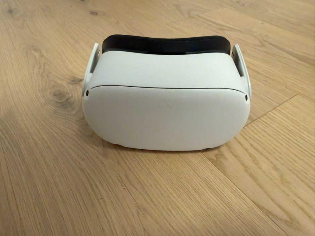 Casco VR: Meta Quest 2 – Usato da Boswil venduto da ReyTiburon 1