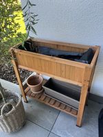 Hochbeet aus Holz mit Ablage für Balkon oder Garten