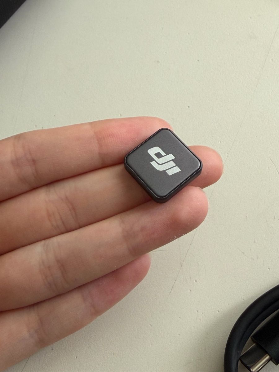 DJI Videocamere: DJI Osmo Pocket 3 Creator Combo perfect condition – Nuovo (secondo la descrizione) da Lausanne venduto da Jane_pikpak 2