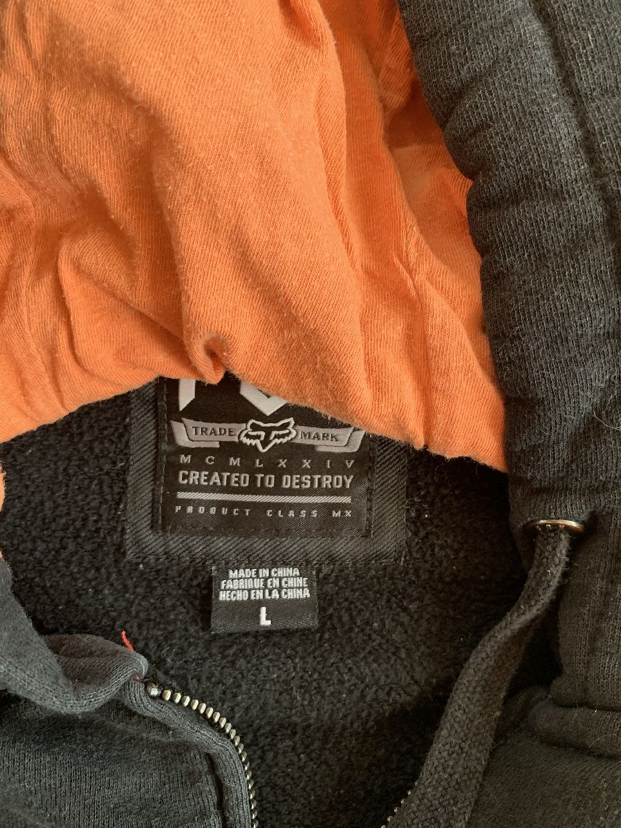 Fox Maglioni & Felpe: Fox Hoodie schwarz/grau – Usato da Thierachern venduto da pelati86 1