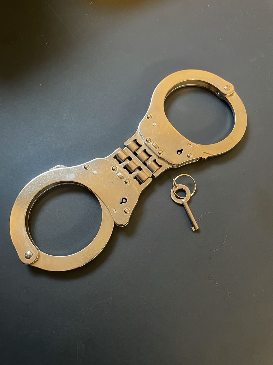 Altro per Eventi aziendali & Feste: Handschellen Polizei – Usato da Murten venduto da val_bw5m