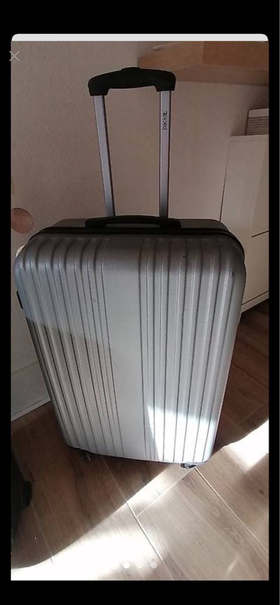 Valigie: Gut erhaltener Reisekoffer XL – Usato da Nidau venduto da Weixel