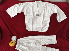 KWON Taekwondo-Anzug Gr. 140