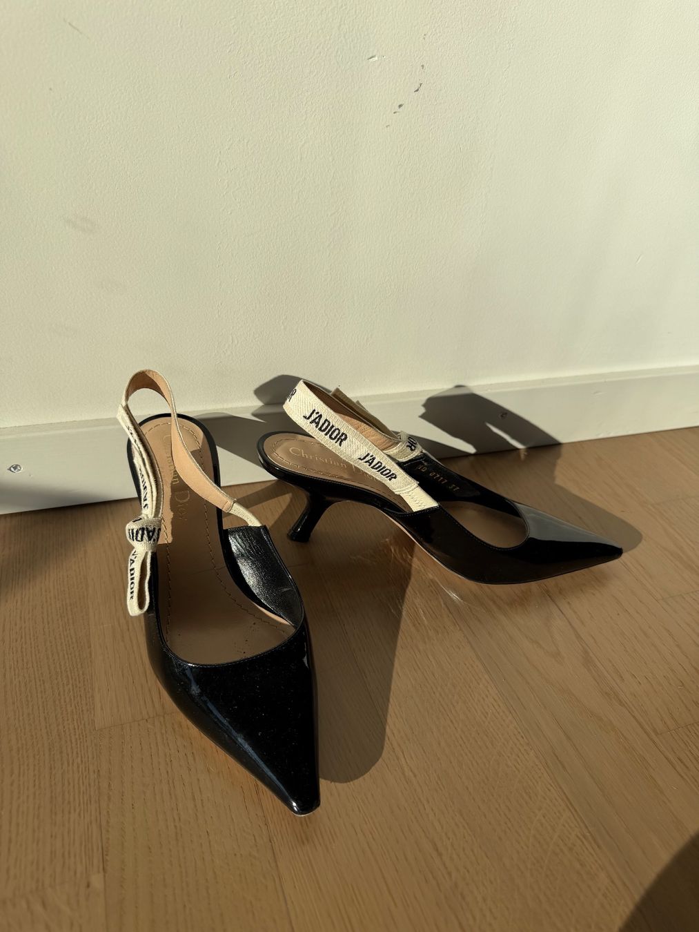 Dior Scarpe da donna: Dior slingback 37 – Usato da La Tour-de-Peilz venduto da DressingEKL