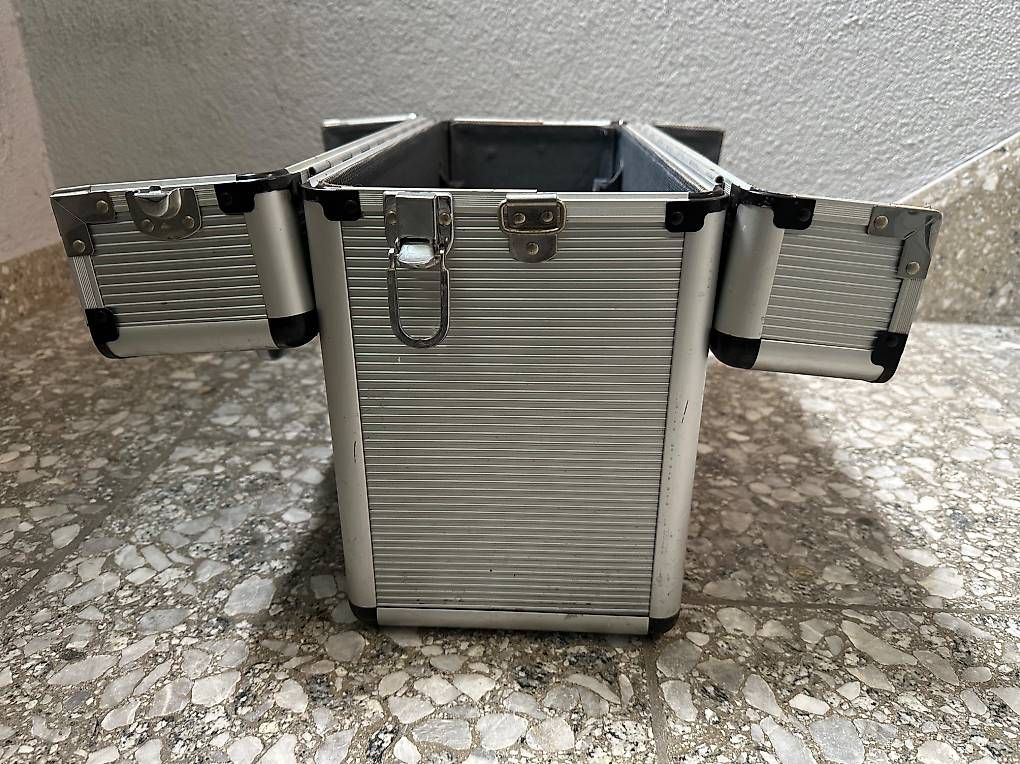 Valigie: Aluminium-Werzeugkoffer – Usato da Zürich venduto da voll-l 1