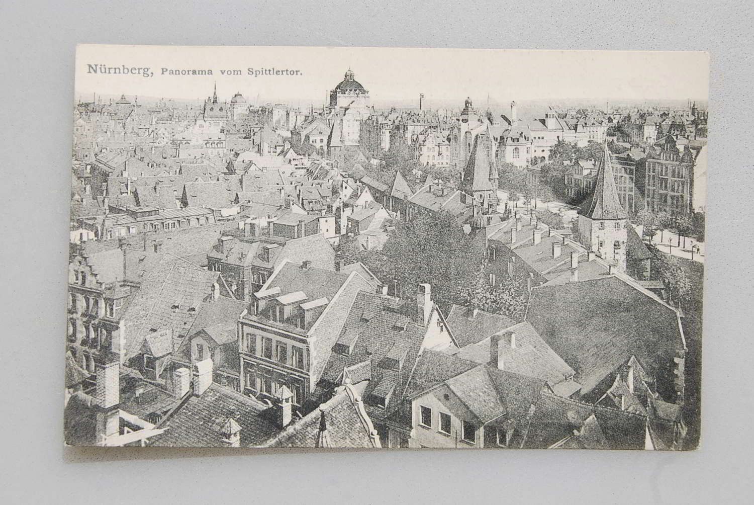 Cartoline postali: AK Nürnberg, Panorama vom Spittlertor – Usato da Rüfenacht BE venduto da Toro06