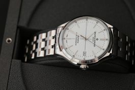 Baume & Mercier Herren Clifton Baumatic, Chronometer