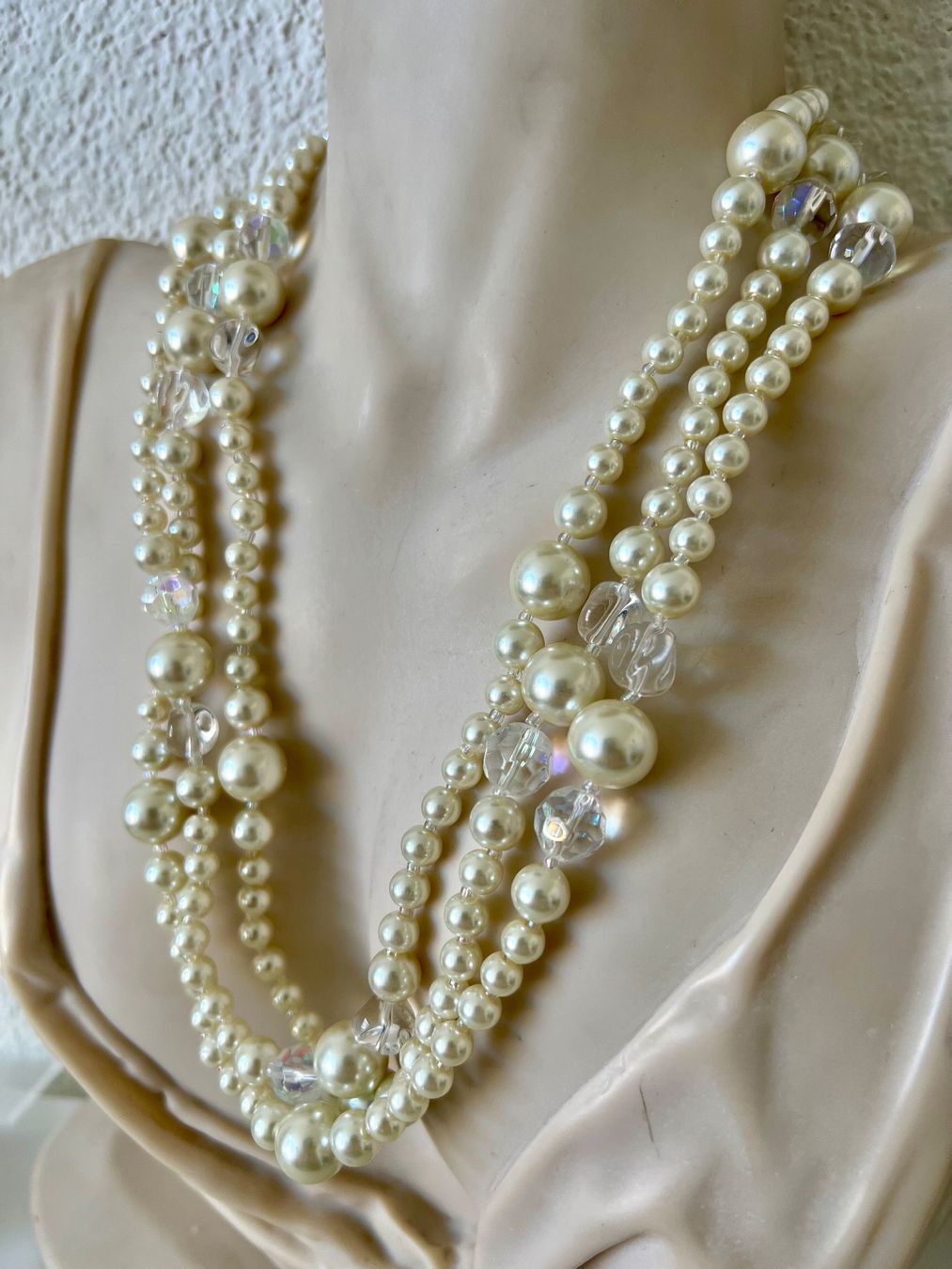 Catenine: Extra lange Perlenkette - 158 cm -  irisierende Kristalle – Usato da Ruswil venduto da artbyhand 1