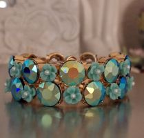 Vintage Armband mit grünen Blümchen