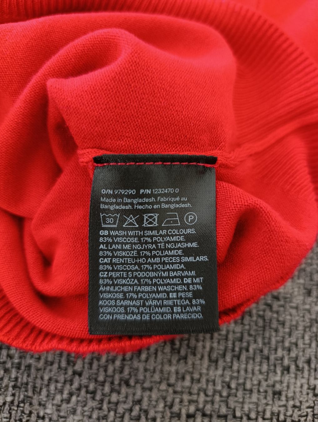 H&M T-shirt: T-SHIRT DIVIDED ROUGE XS – Usato da Sierre venduto da shirley04 4