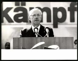 Fotografie Berlin 1976, Willi Stoph bei 