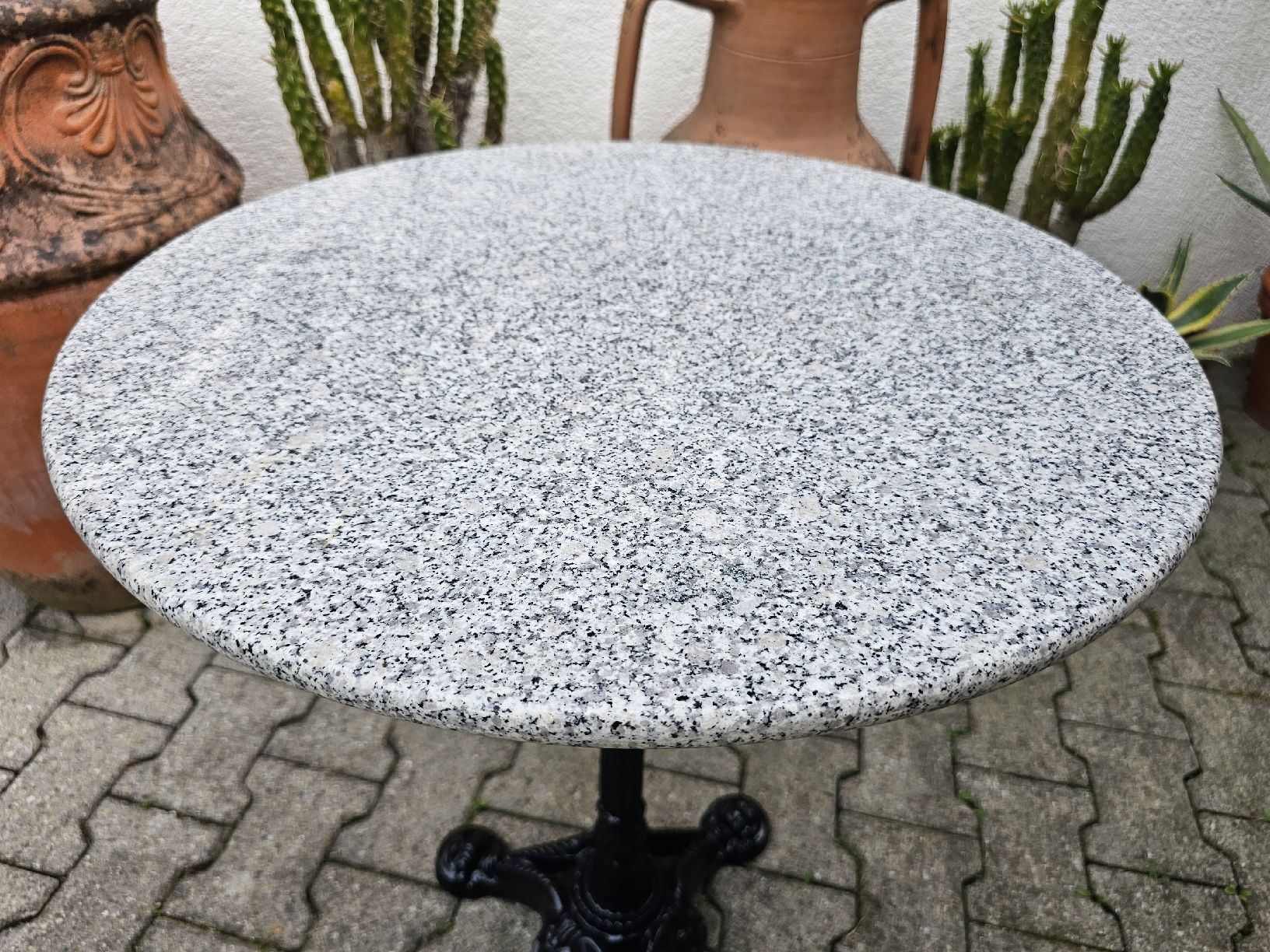 Tavoli: Bistrotisch Granittisch Balkontisch – Usato da Villnachern venduto da hasta08 5