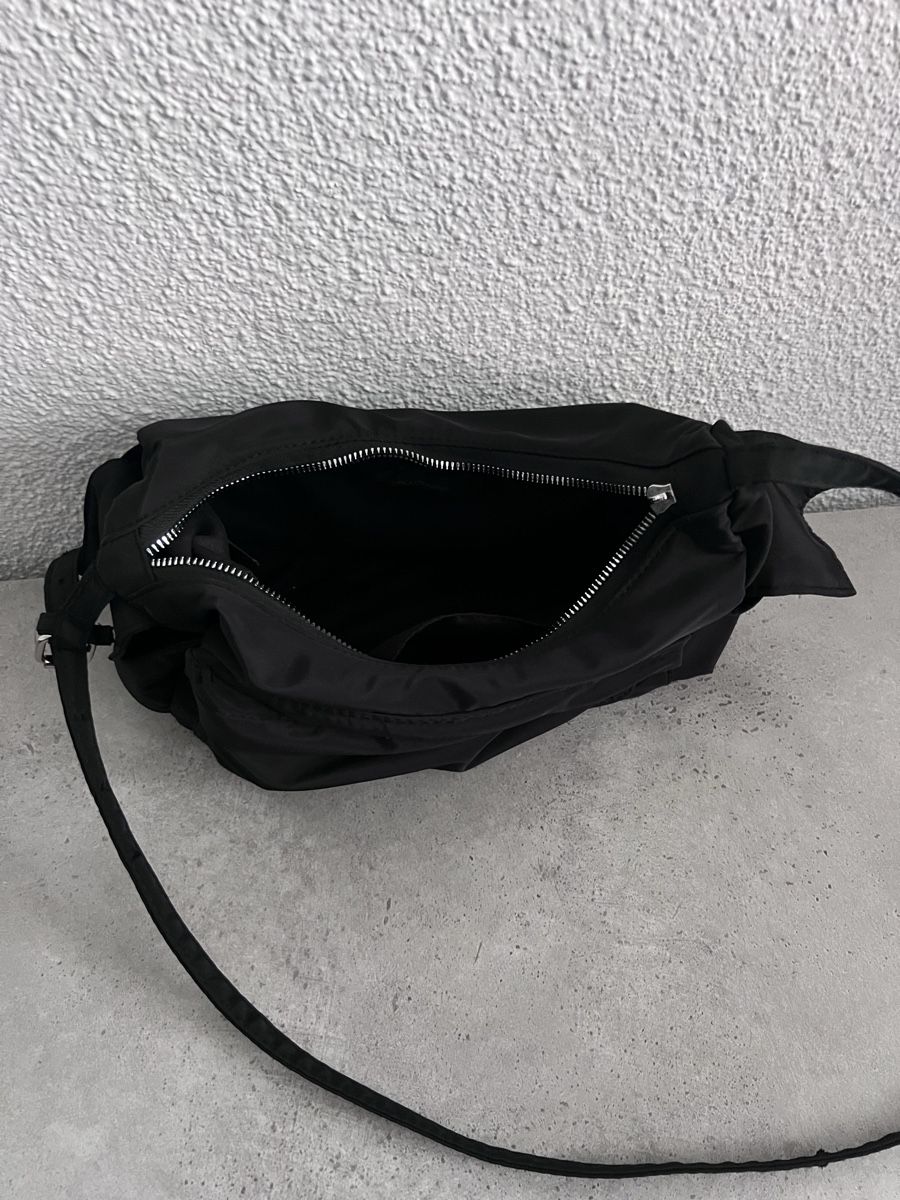 Borse da donna: Schwarze Umhängetasche – Nuovo (secondo la descrizione) da Solothurn venduto da sl_27 3