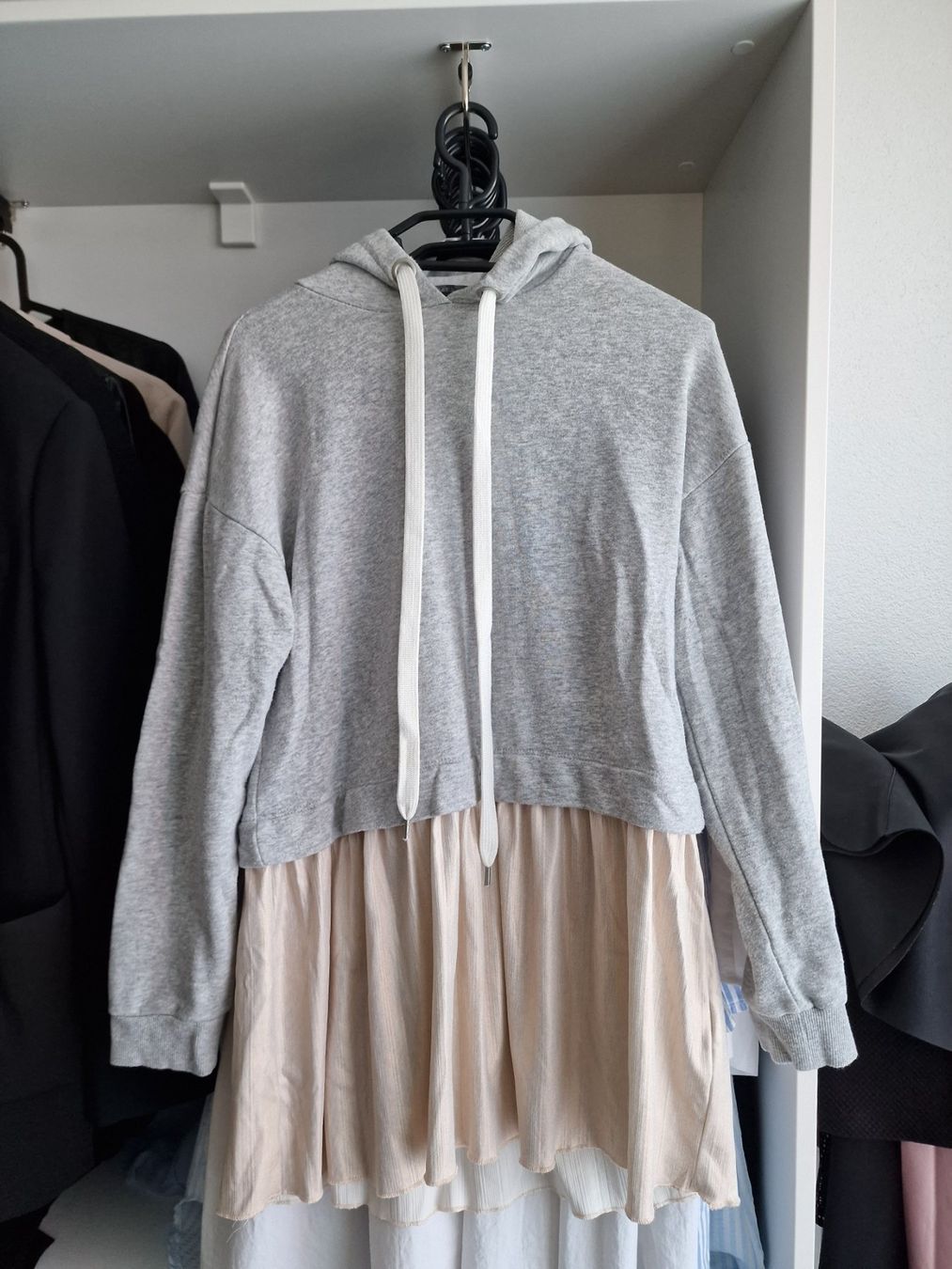 Maglioni & Felpe: Sweatshirt – Usato da Altishausen venduto da ter_58nj