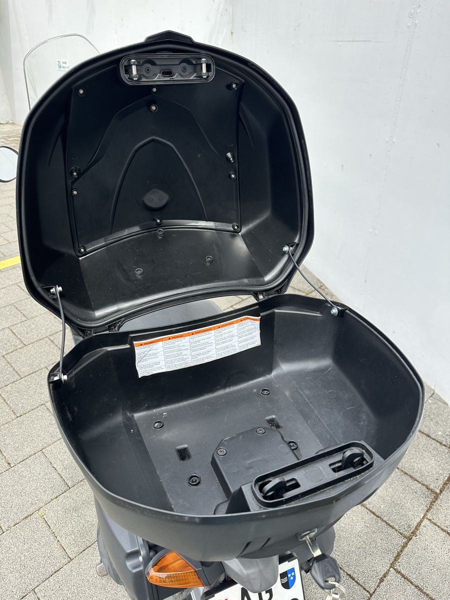 Yamaha Scooter: Yamaha Xenter 125 - ab MFK – Usato da bözberg venduto da amy_7wz8 6