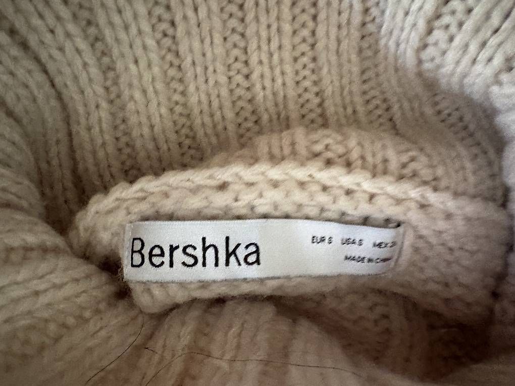 Pulls & Sweat-shirts: Pullover von Bershka – D'occasion à Niederhasli par log_5ffv 3