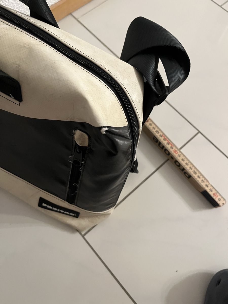 Freitag Borse da donna: Tasche Freitag Grigio M Schwarz gebraucht – Usato da Allschwil venduto da Manolictus 3