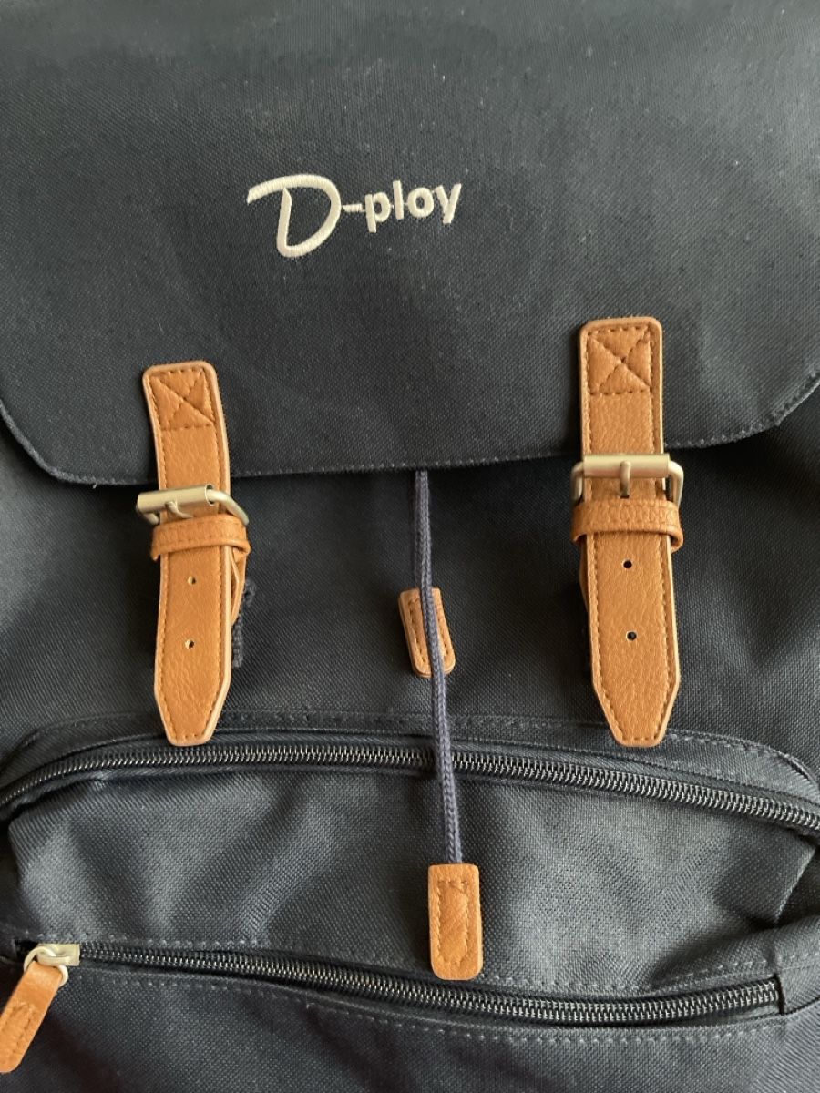 Zaini: D-ploy Rucksack - Stylish Backpack for Everyday Adventures! – Nuovo (secondo la descrizione) da Winterthur venduto da shp_xcc5 1